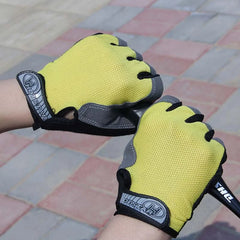 High-Performance Fitness Gloves