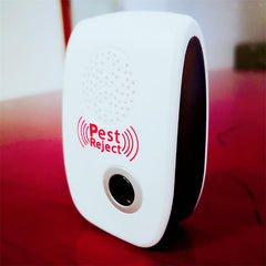 Ultrasonic Pest Repeller w Dual Speakers