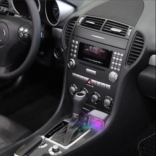 4-in-1 Car Mobile Phone Fast Charger w 2 Telescopic Strip Lines